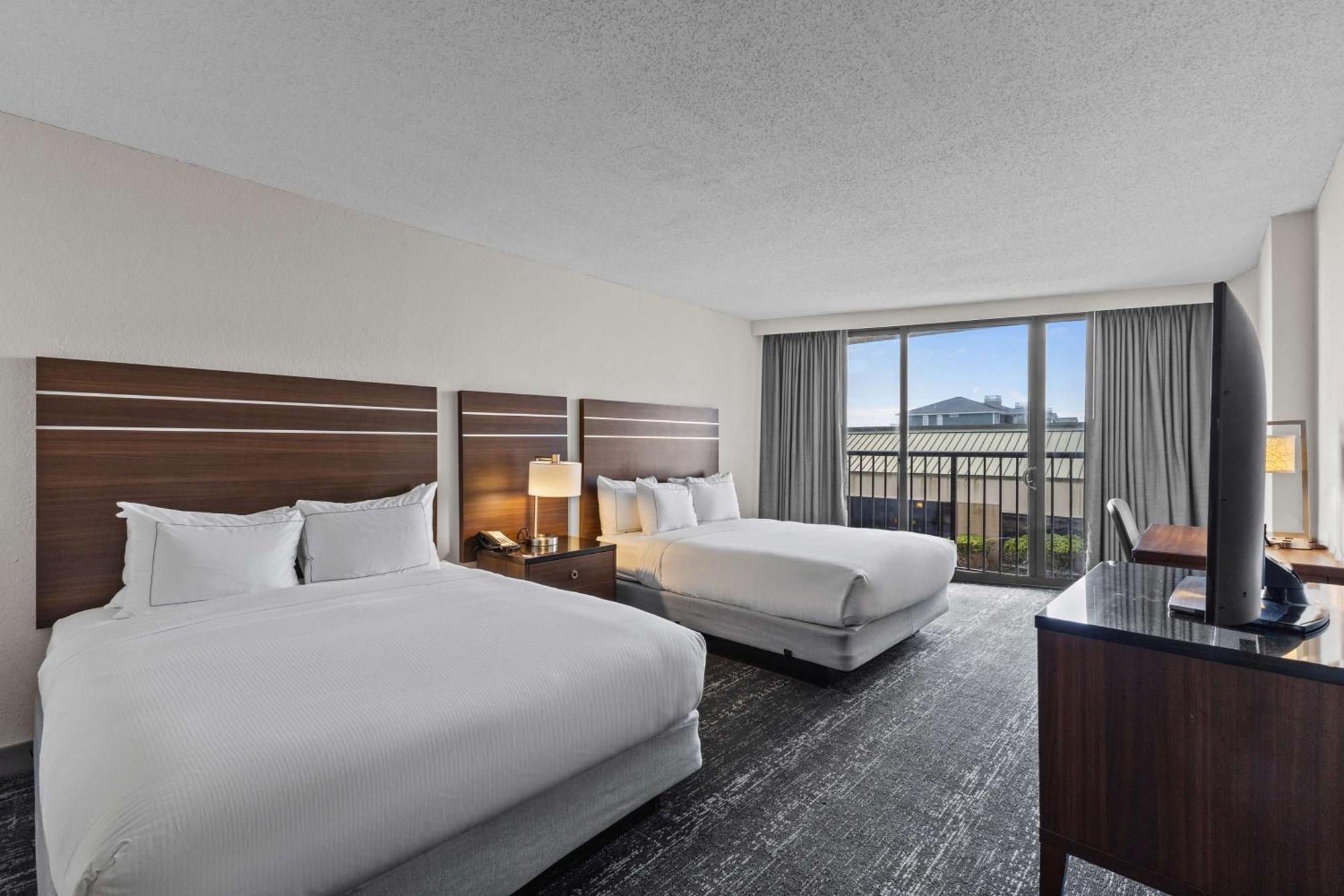 Doubletree By Hilton Atlantic Beach Oceanfront Exterior foto